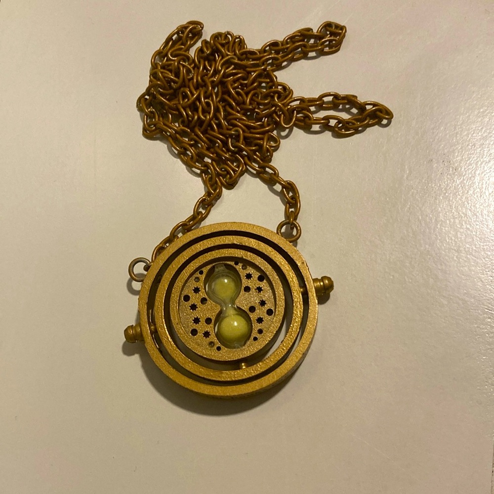 EUC Harry Potter Time Turner Necklace